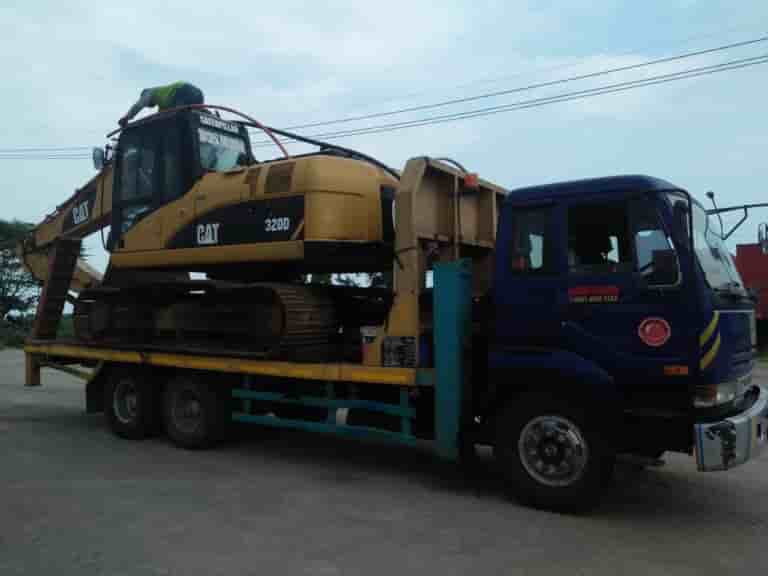 Rental-self-loader-nissan-2-768x576-min